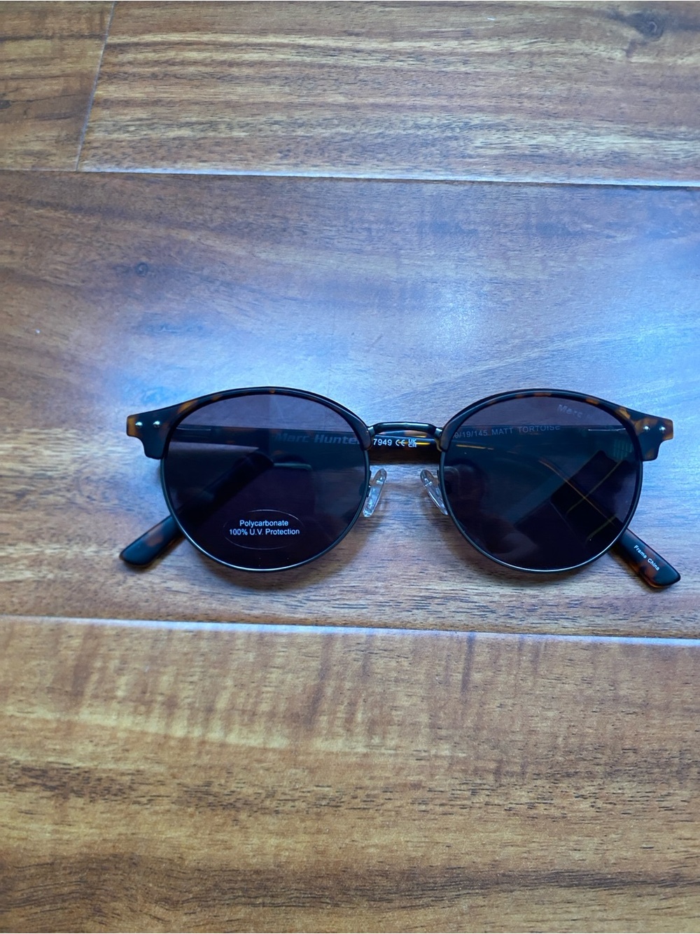 NWOT NEW Marc Hunter Womens Tortoise UV Protection Sunglasses Classic Streetwear
